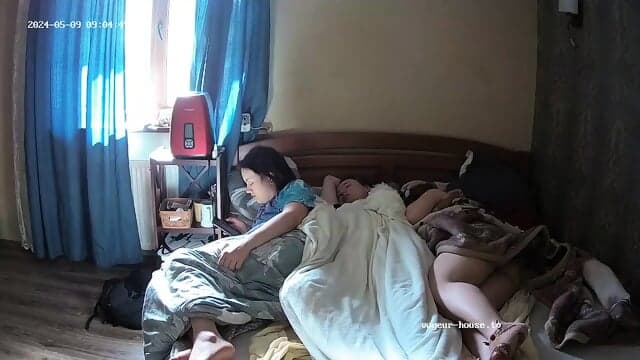 candid sleeping Sophia, Elon, Claudia realm44 2024-05-10 01-00-55 editat brut