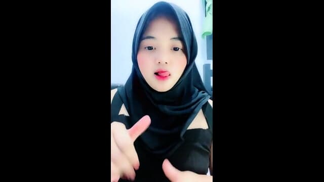 XELLA Jilbab Nakal Omek Mancur