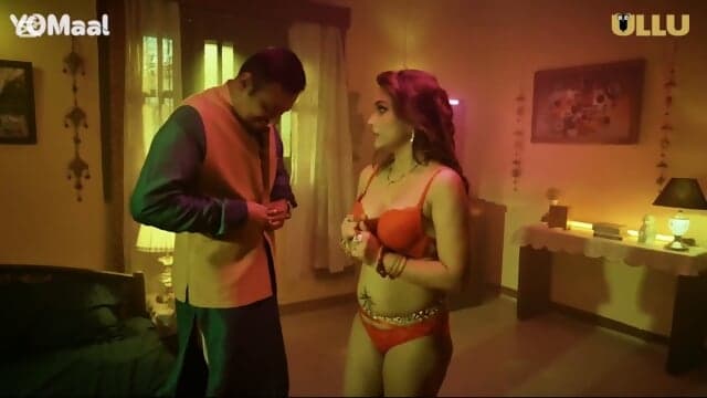 Pati Ne Sexy Biwi Blouses Fadke Dabaya Doodh. Phir Panti Utar Kar Garam Gand Main Ghusaya Apna Bada Land. Ullu Indian Web Series. Taras Episode 3
