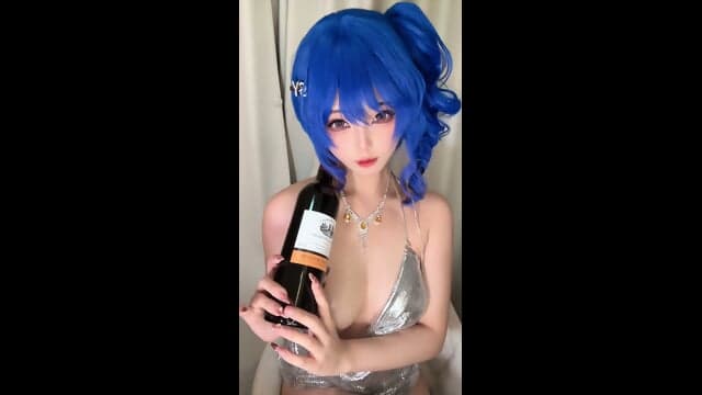 èæ±ç«è£ (Mizhimaoqiu) - St. Louis Azur Lane Cosplay (No Audio)