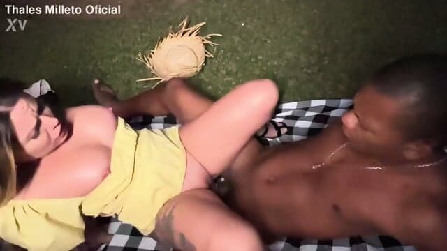 THALLES - NegÃ£o  Yasmin No Meio Da Fazenda