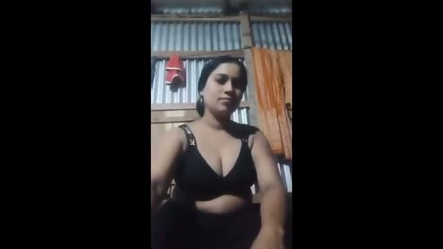 Big Boobs Village Bhabhi Showing