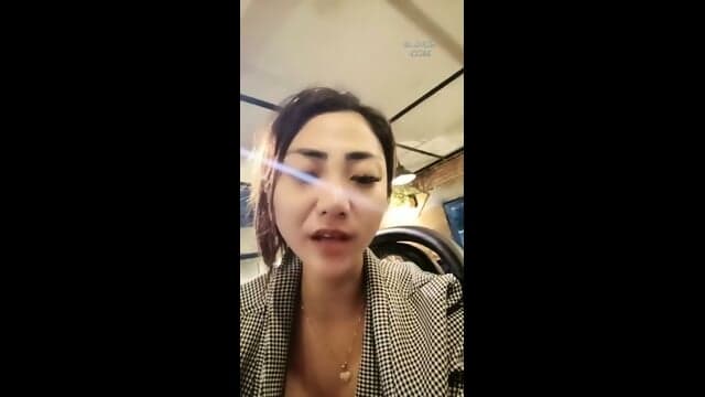 Ayune rek maen dildo pink di toilet Indonesia 29mnt 182