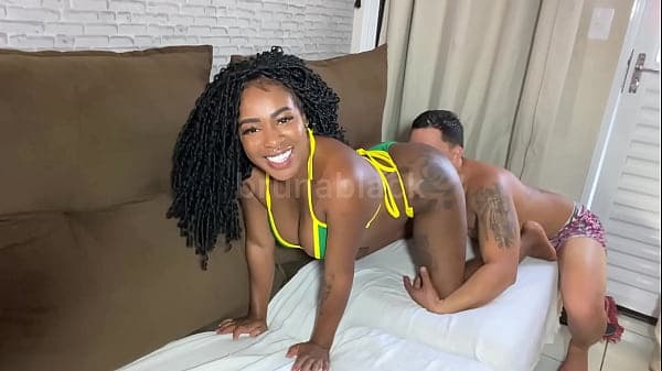 Gozada dentro da buceta quente da Brasileira safada - Bruna Black