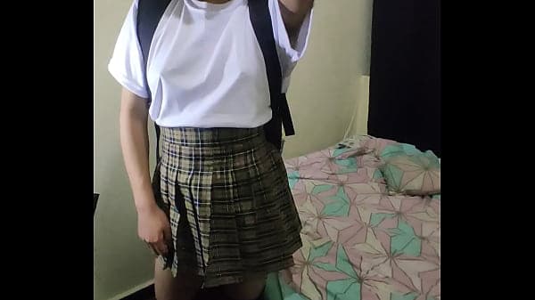 Pendeja colegiala argentina tocandose el co&ntilde;ito...