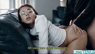 Ninfeta viciada em masturba&ccedil;&atilde;o vai no Padre LEG...