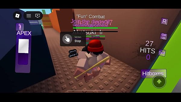 Elle adore quand je la baise sur Roblox