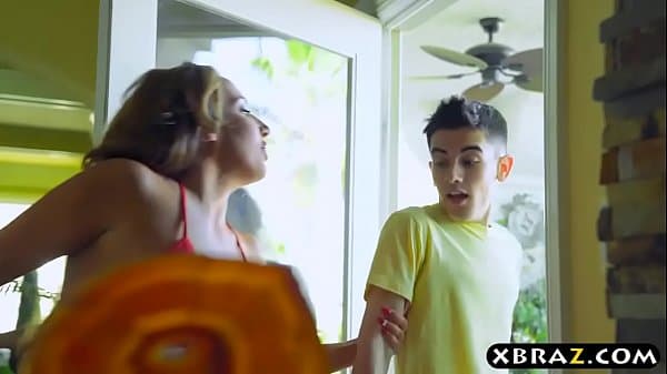 Young guy gets lucky with three MILFS at this b...
