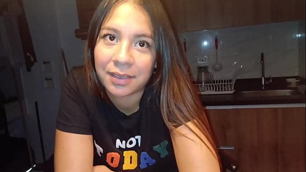 JUEGOS CALIENTES CON MI MADRASTRA - mi madrastr...