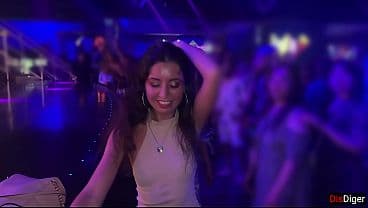 Horny girl agreed to sex in a nightclub in the ...