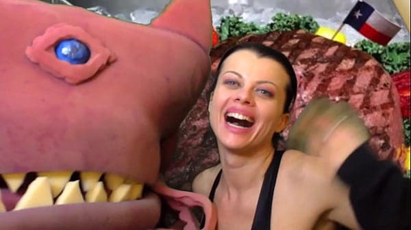 Nadia White loves Kitty Gulp!