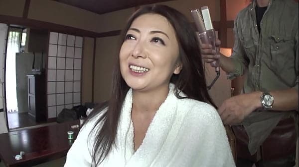 The Squirting Queen - Beautiful japanese mature...