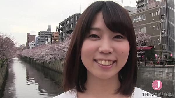 25歳の人妻アカネ、変態的すぎる勃起乳首と剛毛マ...