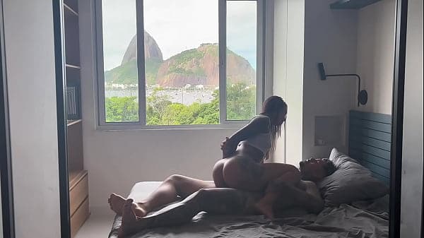 FuckingPussy com creampie na turista do Rio - c...