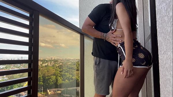 Recebi uma visita do meu amigo da faculdade e nunca fodi tão gostoso (completo no sheer)