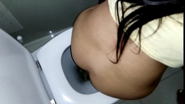 I get hard dressed as a woman, and I fuck my fr...