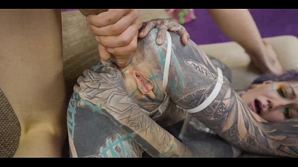 Tattoo girl get ANAL fucked balls deep with 0% ...