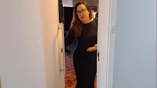 Comi a madrasta do meu patr&atilde;o e acabei gozando ...
