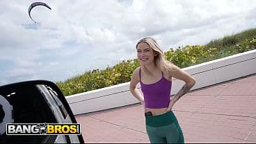 BANGBROS - Stunning Thea Summers Flashes Her Ti...