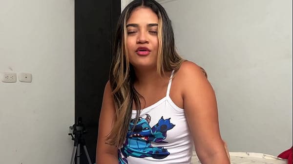 Padrastro la ayuda a cumplir su fantas&iacute;a