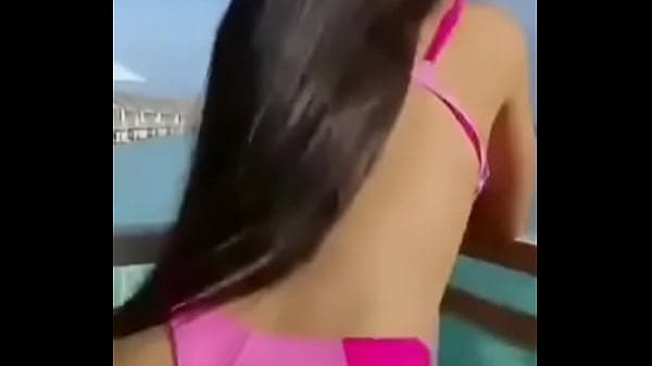 Juliana do bonde dançando quase pelada