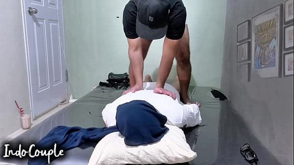 Rekaman seks terapis pijat desi asli gadis berhijab Bokep Indo Chika Toge sighed at Entot