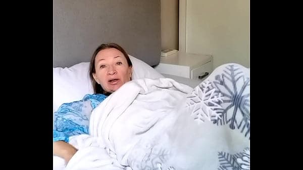 Holiday Morning Bliss: Busty Natural Mature Bea...